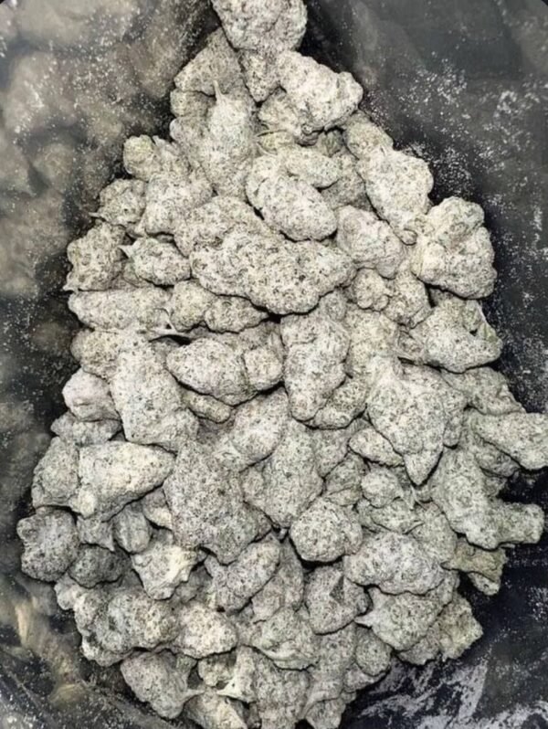 Snow caps ⛄️ ❄️